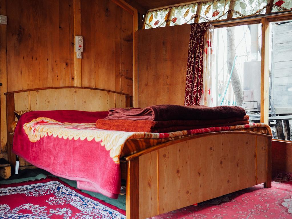 Veena Palace Group Of Houseboats Srīnagar Extérieur photo
